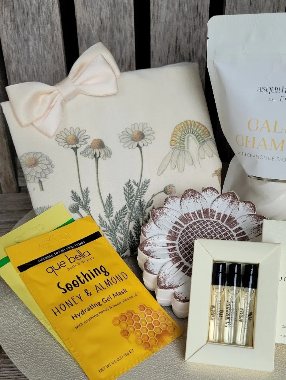 Asquith & Somerset Calming Chamomile Floral Spa Gift Set — Multi Item Bundle